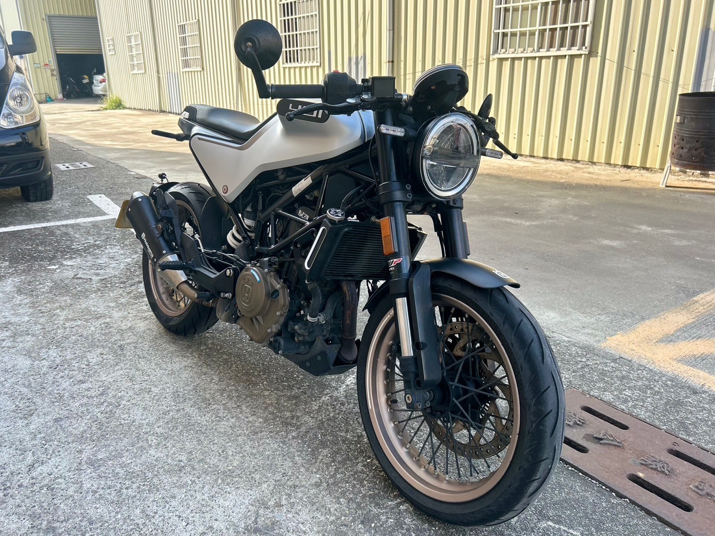 HUSQVARNA VITPILEN 401 - 中古/二手車出售中 二手檔車中古車配合全額.超額.學生貸款強力過件白牌黃牌紅牌仿賽街車大型重機滿18即可辦理 | 楷瑞重車