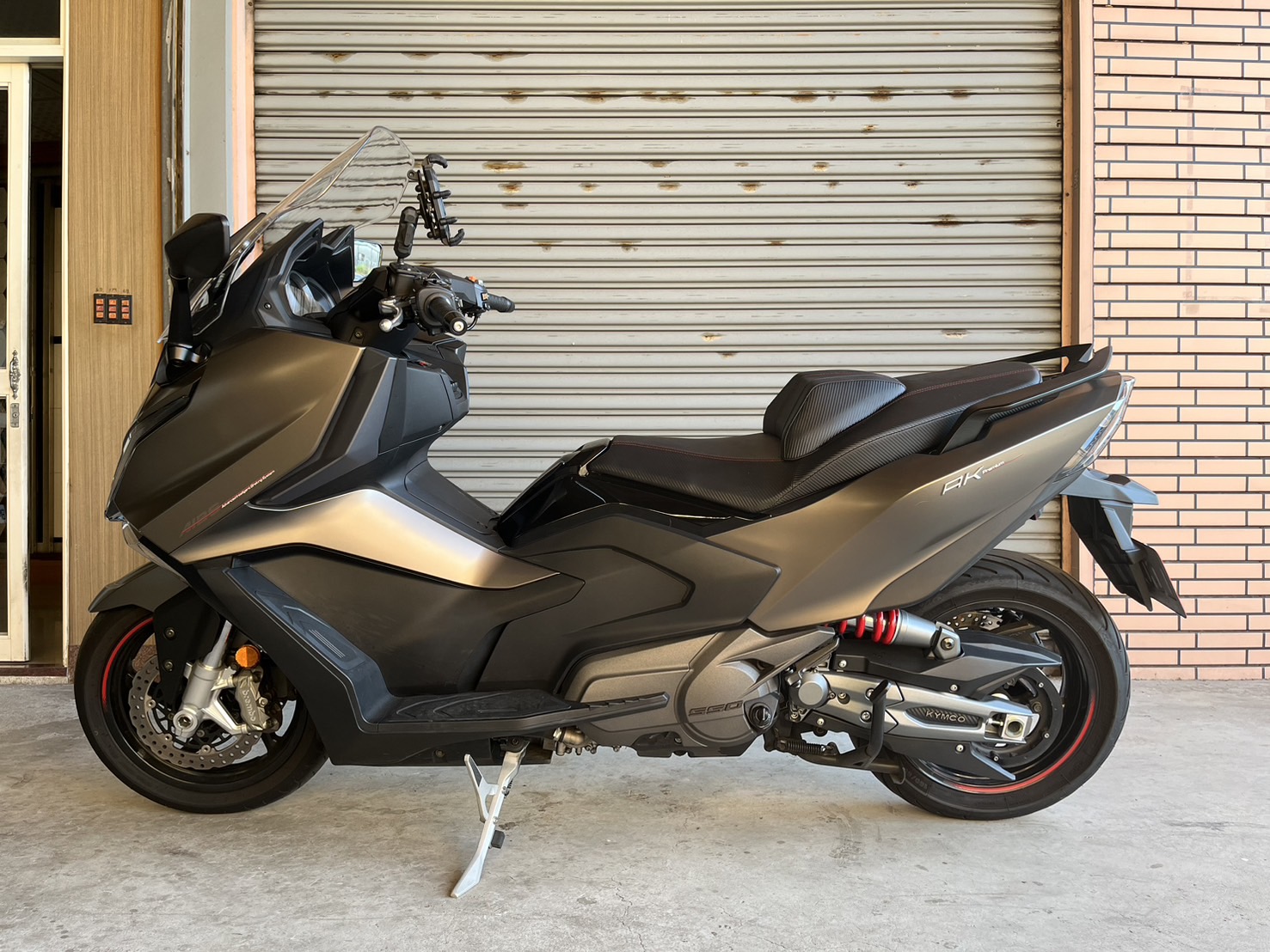 日本 KYMCO 日規 AK550 - 中古/二手車出售中 KYMKO AK550 Premium 白金版(改款) 電控羊羊 | 個人自售