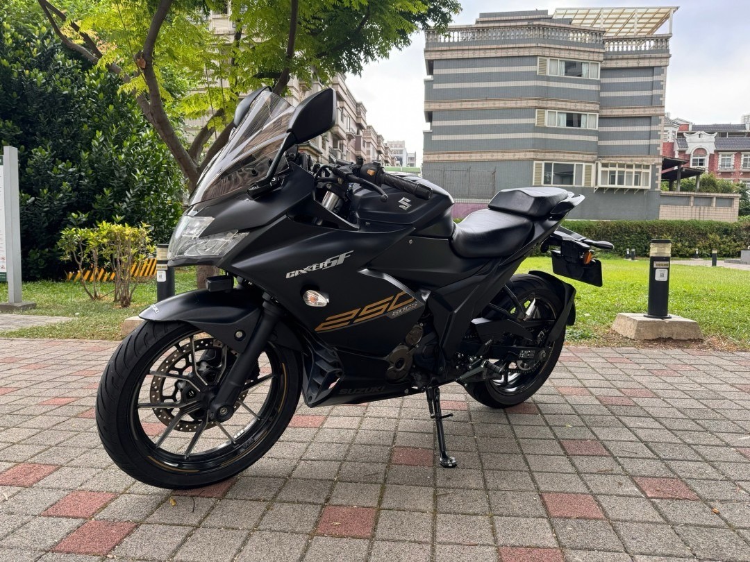 SUZUKI GIXXER 250 SF - 中古/二手車出售中 SUZUKI GIXXER 250 SF | 個人自售