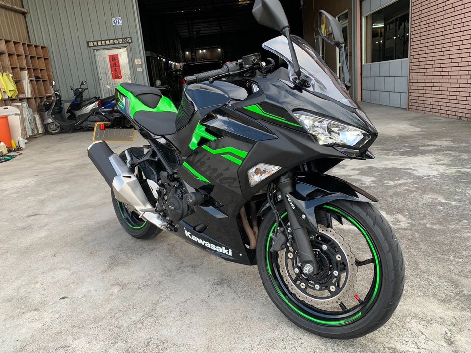 【繪馬輕重型機車】KAWASAKI NINJA400 - 「Webike-摩托車市」 售2020 KAWASAKI Ninja 400 忍四！ 里程不到一萬！