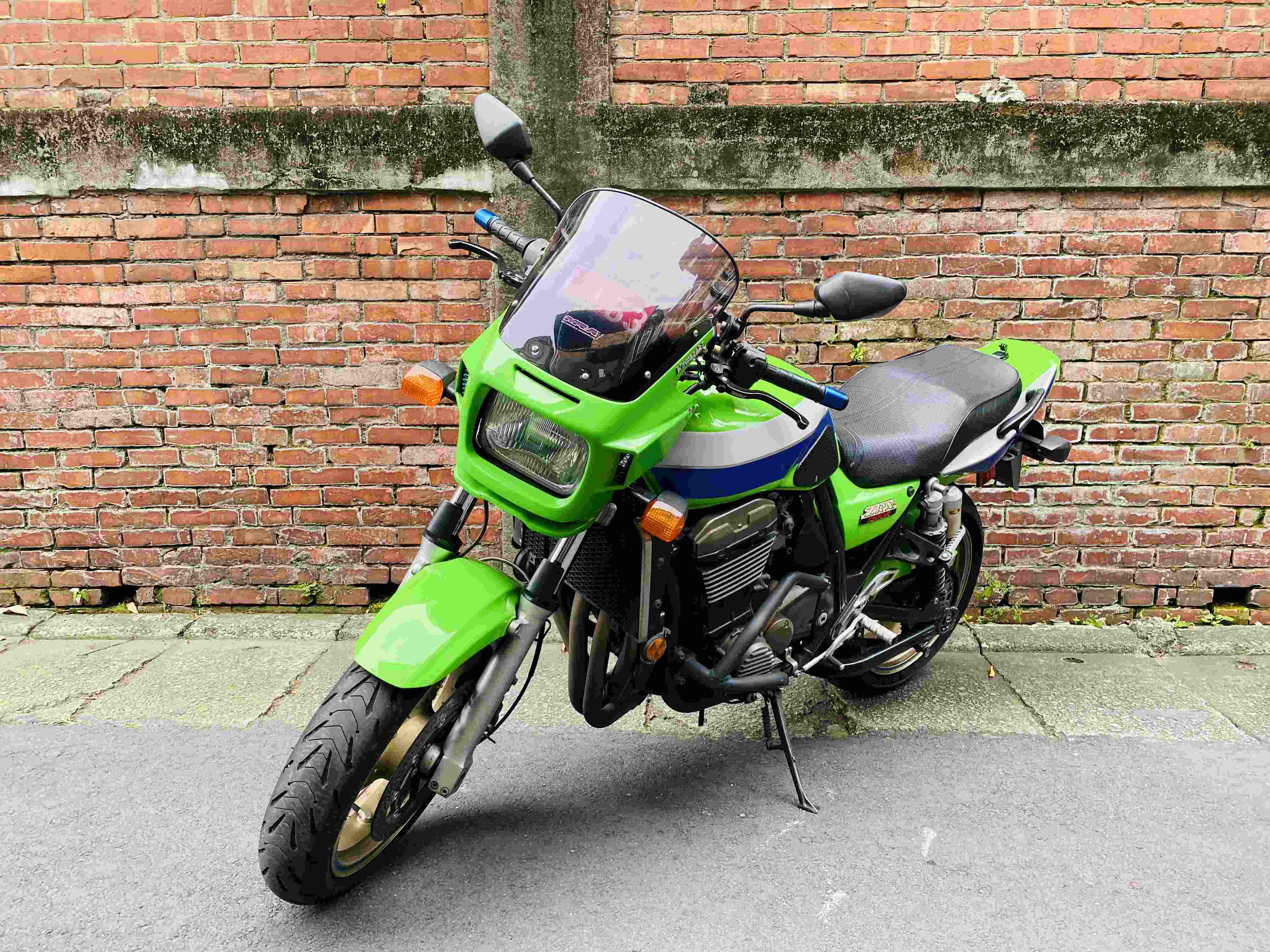 【輪泰車業】KAWASAKI ZRX1200 - 「Webike-摩托車市」 Kawasaki ZRX1200 2008 男子漢1200 經典四大街車