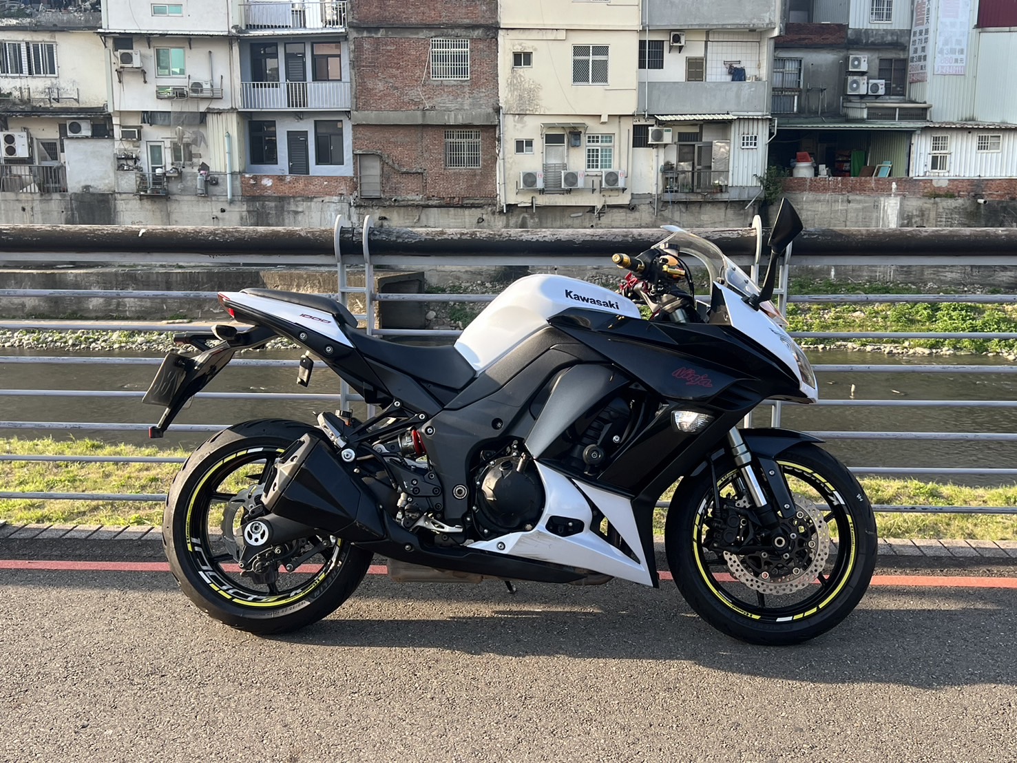 KAWASAKI NINJA1000 - 中古/二手車出售中 2013 Kawasaki Z1000SX | Ike 孝森豪重機