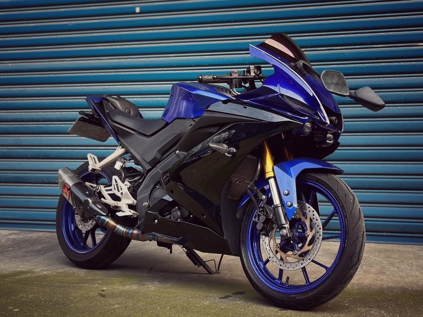 YAMAHA YZF-R15 - 中古/二手車出售中 全段排氣管 R6車頭 行車記錄器 小資族二手重機買賣 | 小資族二手重機買賣