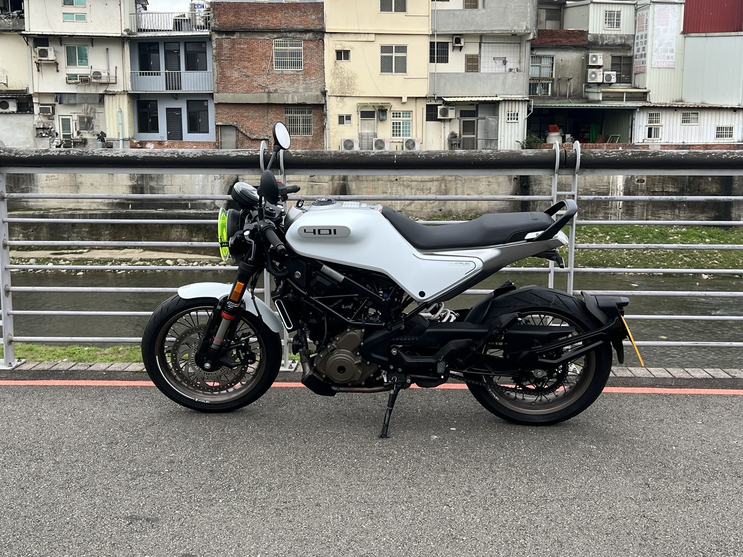 HUSQVARNA VITPILEN 401 - 中古/二手車出售中 2022 Husqvarna Vitpilen 401 | Ike 孝森豪重機