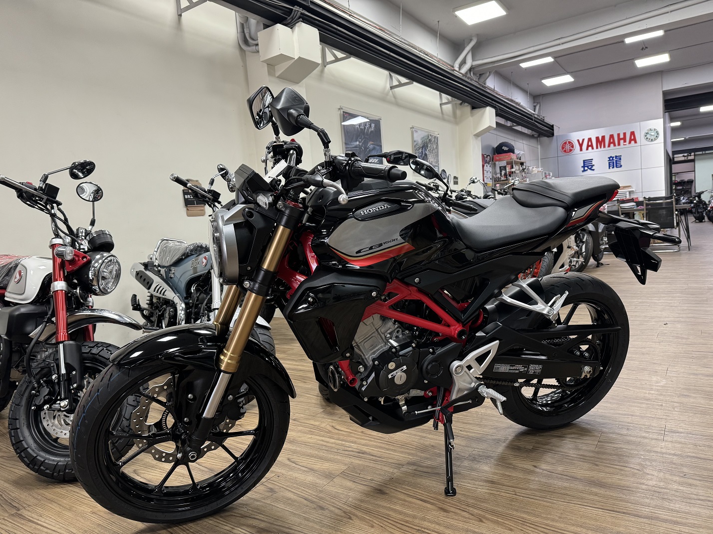 【新竹長龍車業行】HONDA CB150R - 「Webike-摩托車市」 【新竹長龍車業】HONDA 本田 2024 CB150R