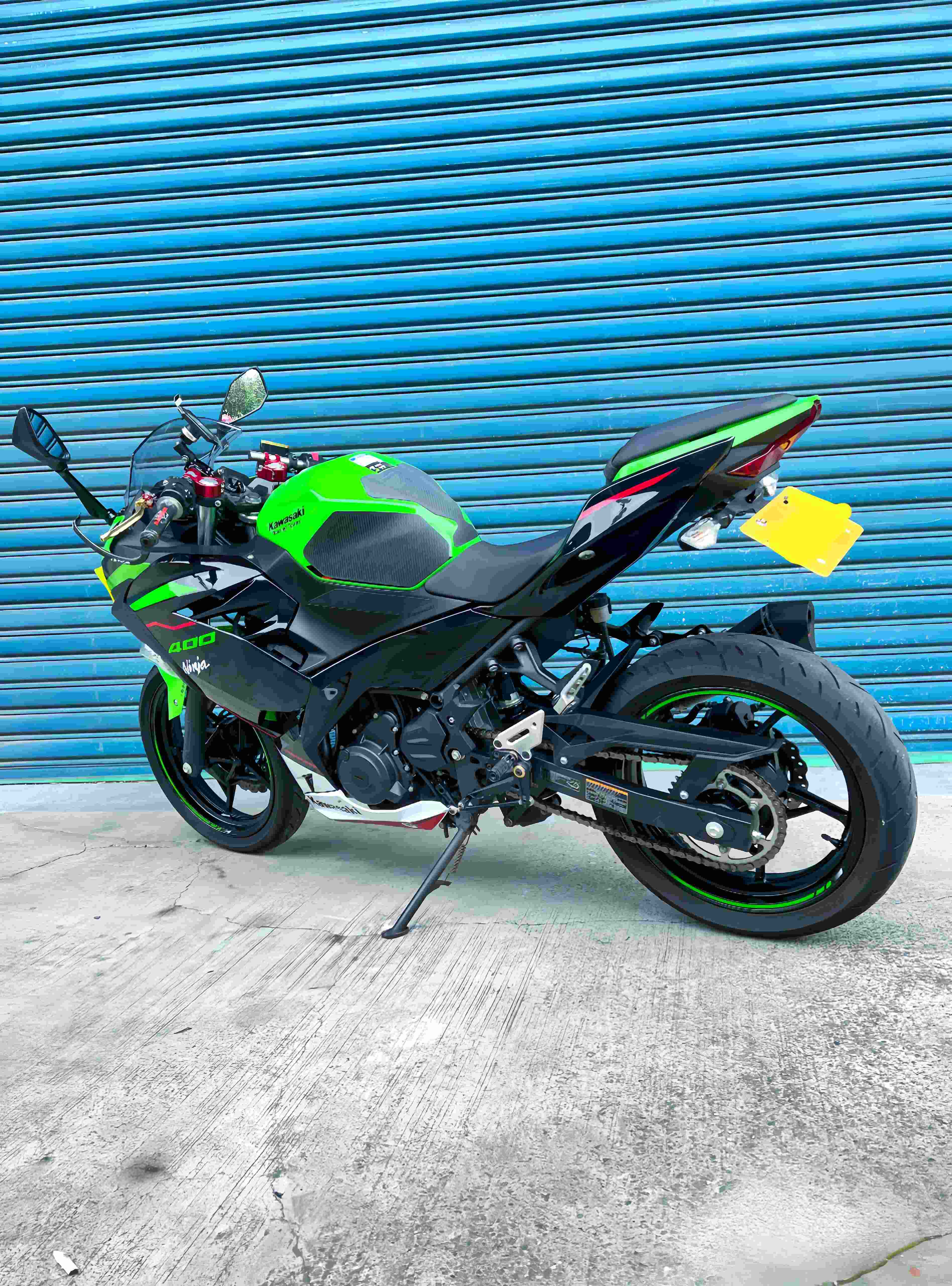 KAWASAKI NINJA400 - 中古/二手車出售中 2021年 NINJA400 KRT 原廠保固中 超多改裝 買回去直接騎 | 阿宏大型重機買賣