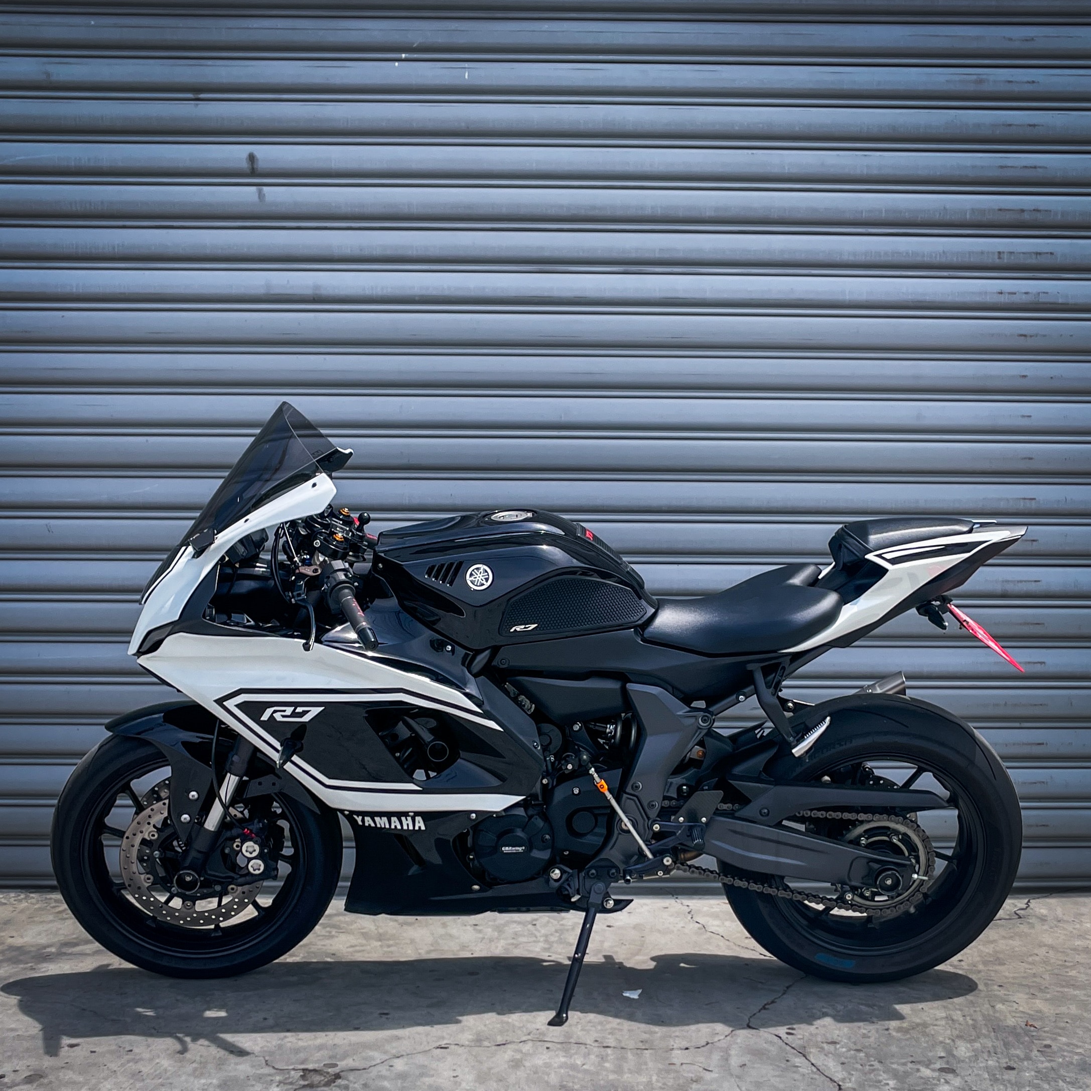 YAMAHA YZF-R7 - 中古/二手車出售中 2023 Yamaha YZF-R7 里程低 精品改 | 繪馬重型機車股份有限公司