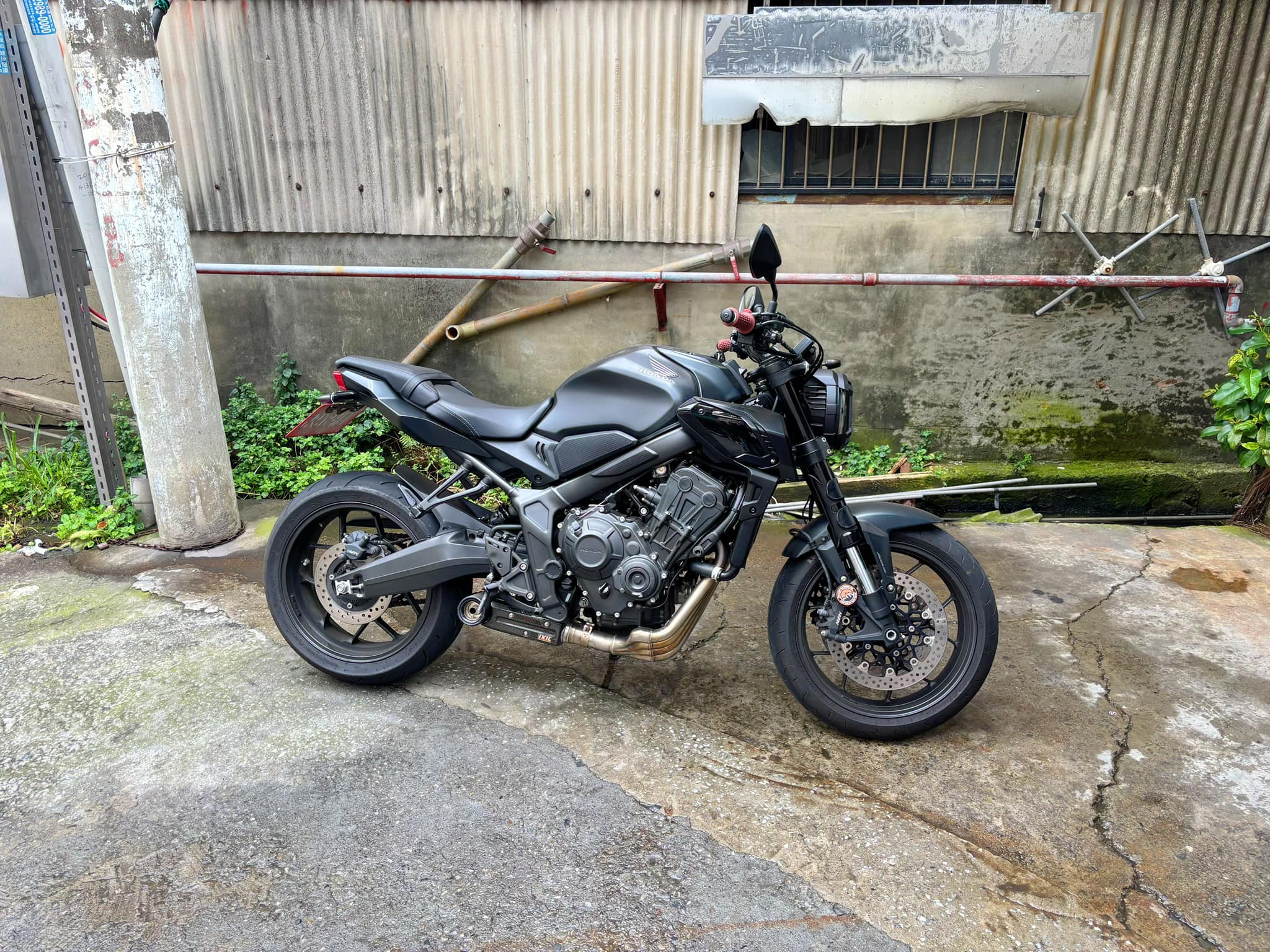 HONDA CB650R - 中古/二手車出售中 HONDA CB650R 台本車 黑化版 | 個人自售