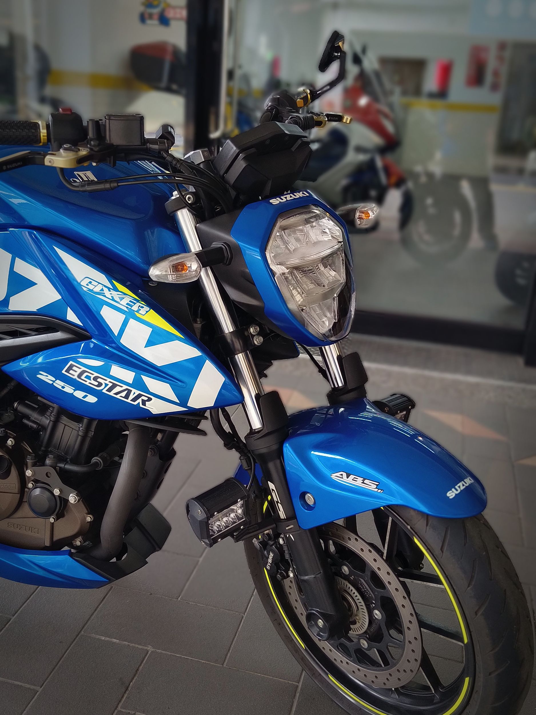 SUZUKI GIXXER 250 - 中古/二手車出售中 GIXXER250 ABS 總代理，全車原漆漂亮，只跑10740km | 成蘆進口摩托車