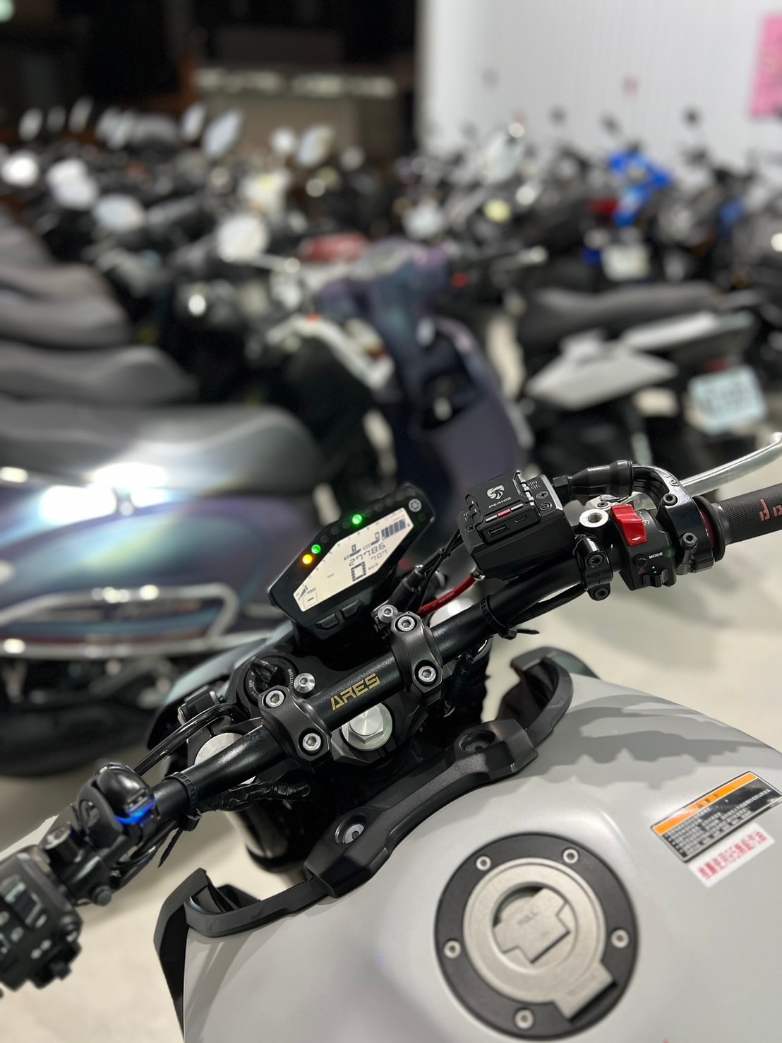 YAMAHA MT-09 - 中古/二手車出售中 【售】2019 Yamaha MT-09(全馬力） 實車漂亮✨我知道裝帥很辛苦 那有了這台你是真帥❗️ | mumu's moto