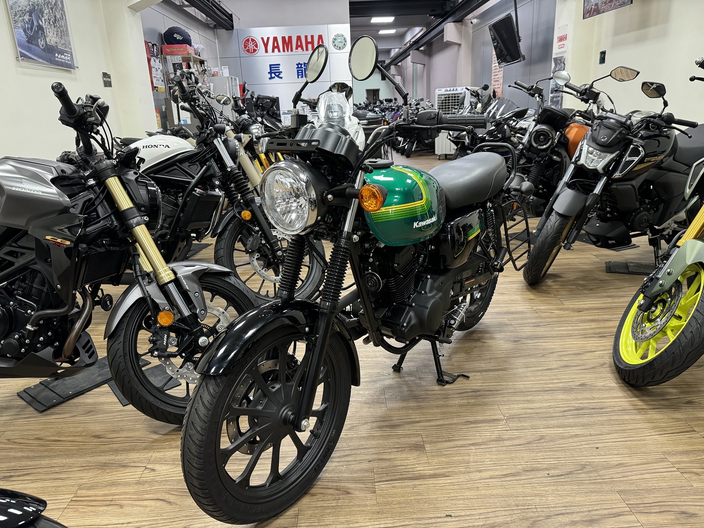 KAWASAKI W175新車出售中 【新竹長龍車業】KAWASAKI 2024 W175 鋁圈版 0利率 | 新竹長龍車業行