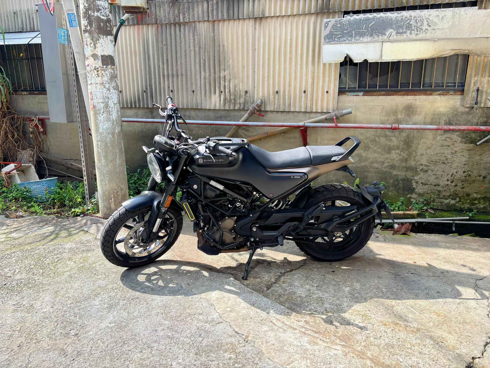 HUSQVARNA SVARTPILEN 250 - 中古/二手車出售中 HUSQVARNA SVARTPILEN 黑箭250 | 個人自售