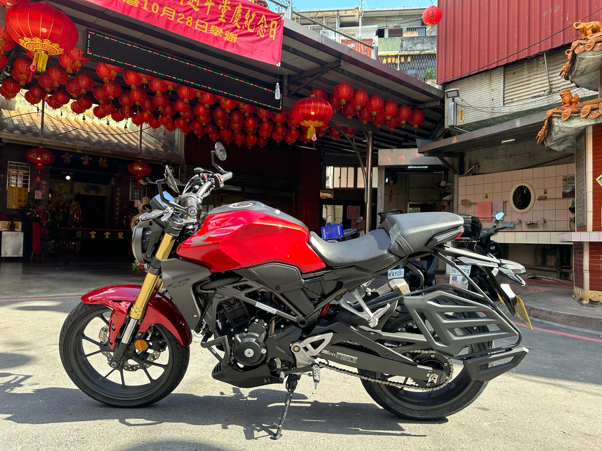 HONDA CB300R - 中古/二手車出售中 (爵士啊彥)2022年HONDA CB300R 檔顯滑離 | 個人自售