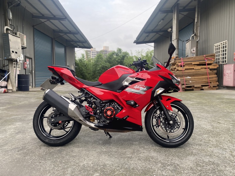 KAWASAKI NINJA400 - 中古/二手車出售中 20年忍400 原漆 無事故 精品改裝:YSS前叉內管 Ohlins後避震 Brembo卡鉗 | Motoshen大聖二輪廣場