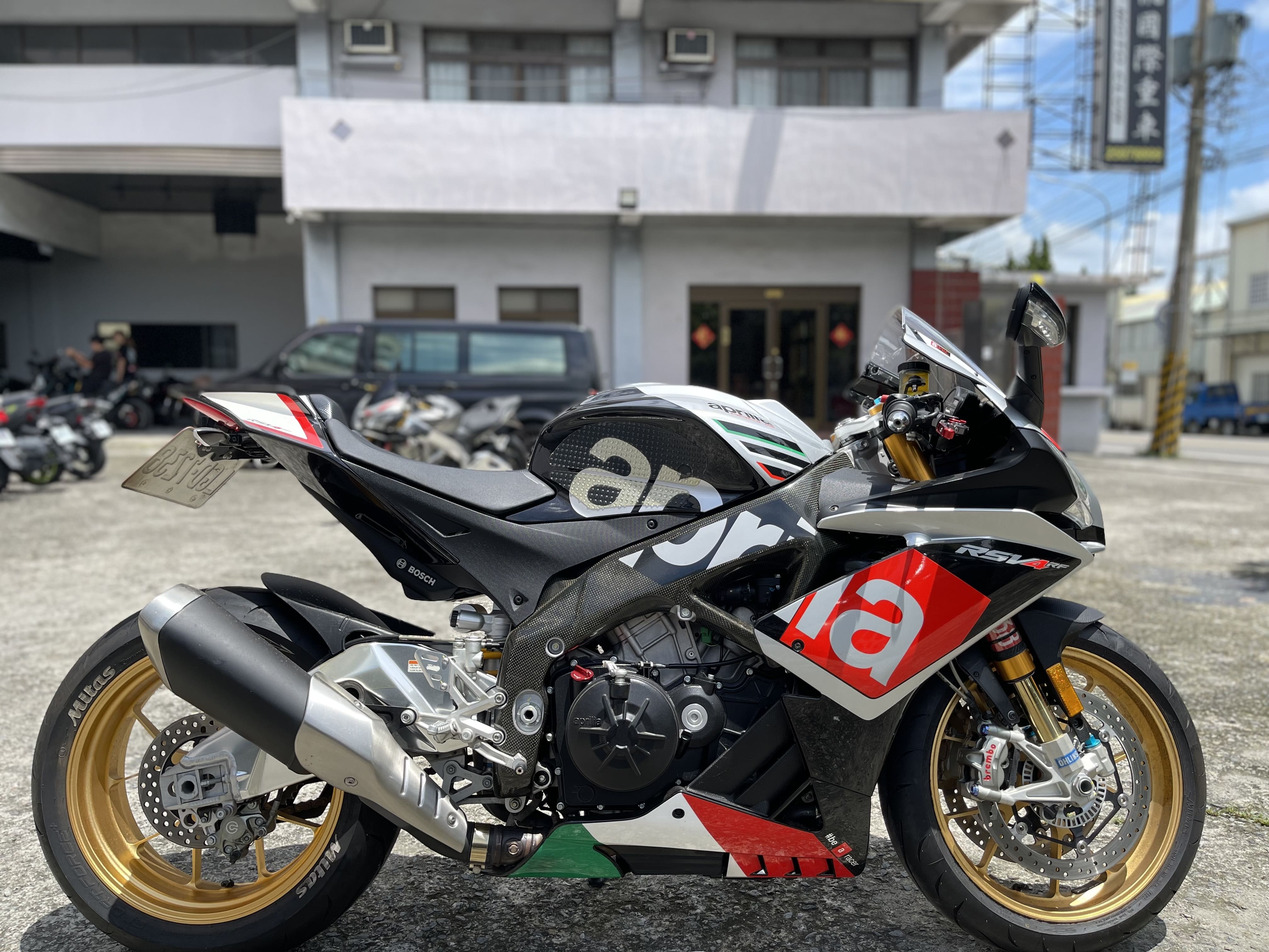 APRILIA RSV4 - 中古/二手車出售中 2016年 APRILIA RSV4/0元交車/分期貸款/車換車/線上賞車/到府交車 | 翊帆國際重車