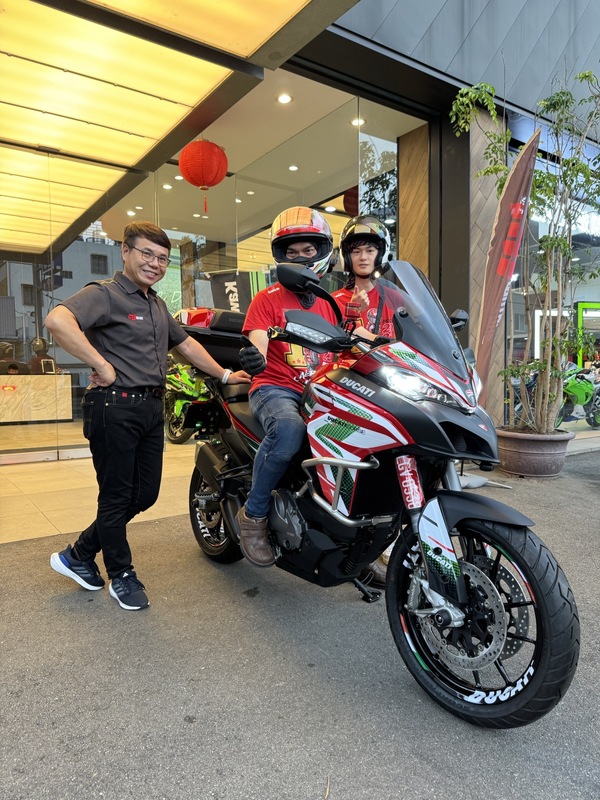 Ducati  Multistrada V2S新車出售中 《 康妮賀交車 》恭喜政勳哥喜牽杜卡迪 Ducati Multistrada V2S 把握最後的零利率優～ | 敏傑車業資深銷售專員 康妮 Connie