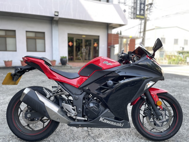 KAWASAKI NINJA300 - 中古/二手車出售中 2017年 KAWASAKI NINJA300/0元交車/分期貸款/車換車/線上賞車/到府交車 | 翊帆國際重車