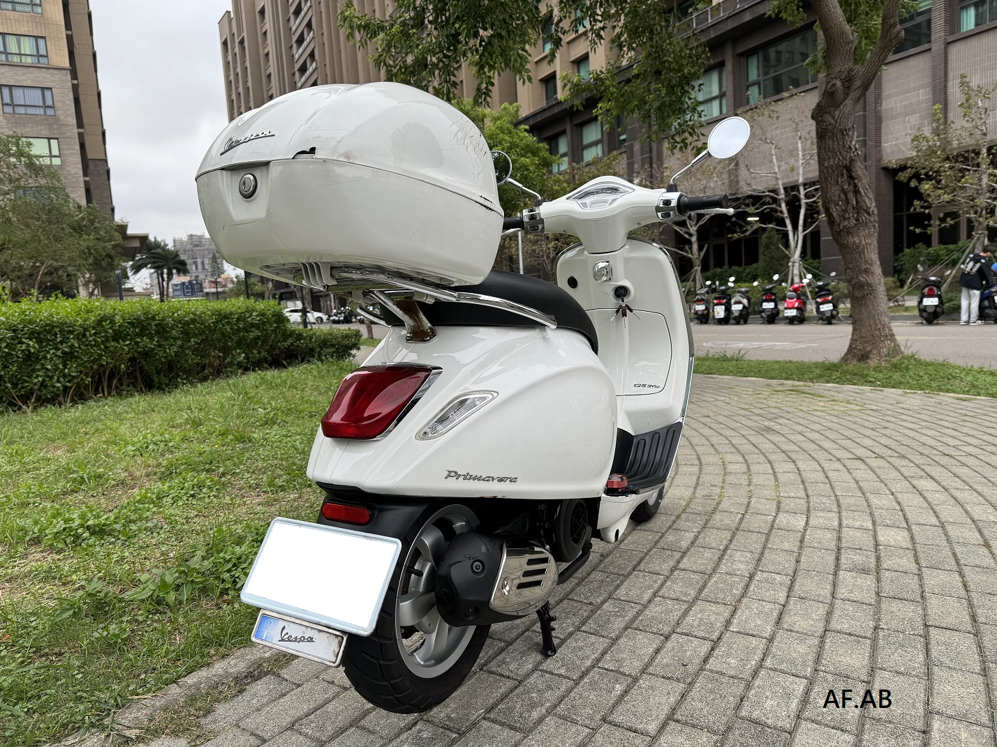 VESPA Vespa 125 Primavera - 中古/二手車出售中 【新竹長龍車業】VESPA 偉士牌 春天125 | 新竹長龍車業行