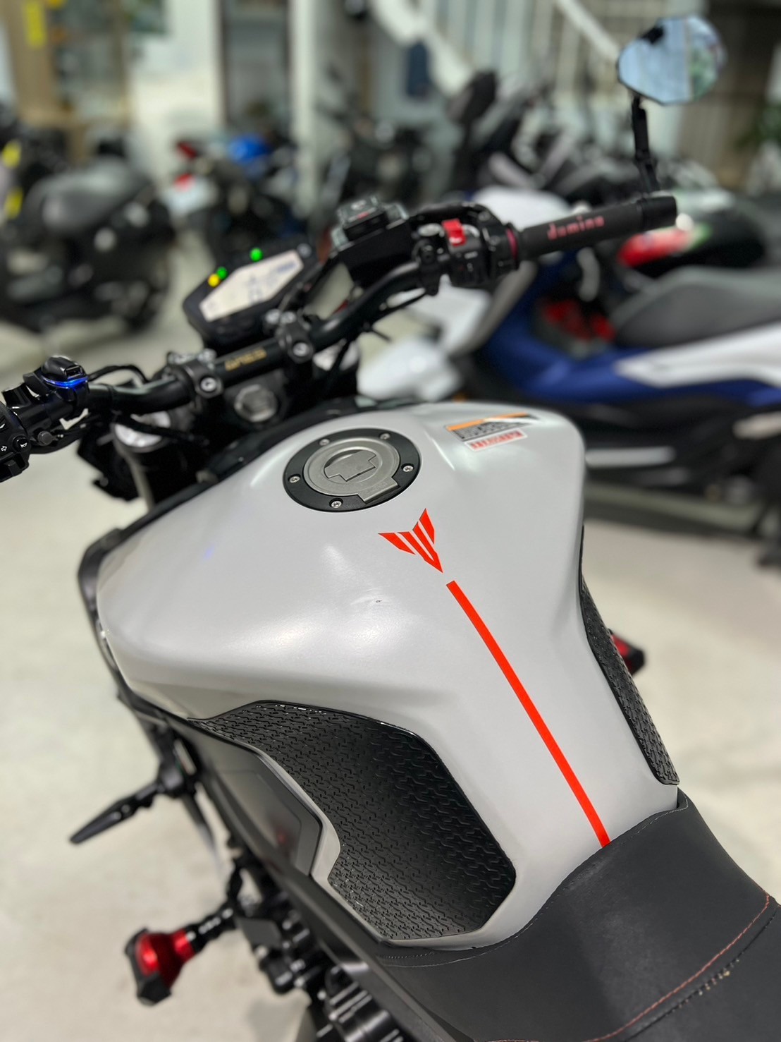 YAMAHA MT-09 - 中古/二手車出售中 【售】2019 Yamaha MT-09(全馬力） 實車漂亮✨我知道裝帥很辛苦 那有了這台你是真帥❗️ | mumu's moto