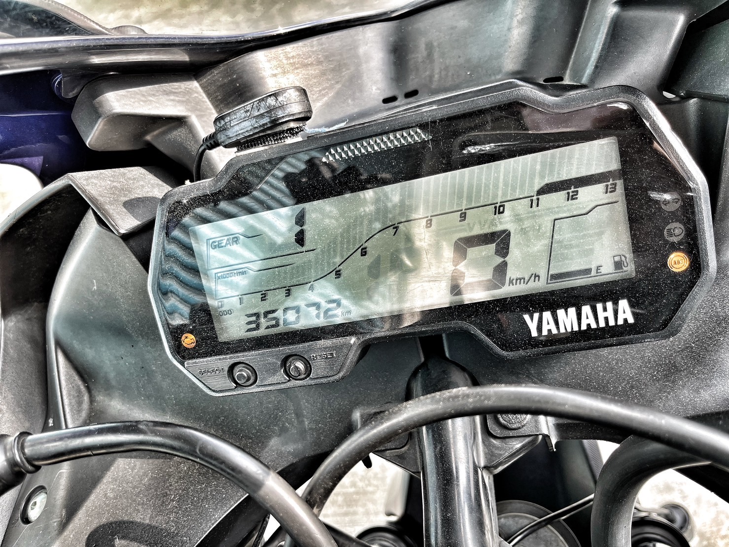 YAMAHA YZF-R15 - 中古/二手車出售中 行車記錄器 手機架 拉桿 基本改 無摔車無事故 小資族二手重機買賣 | 小資族二手重機買賣