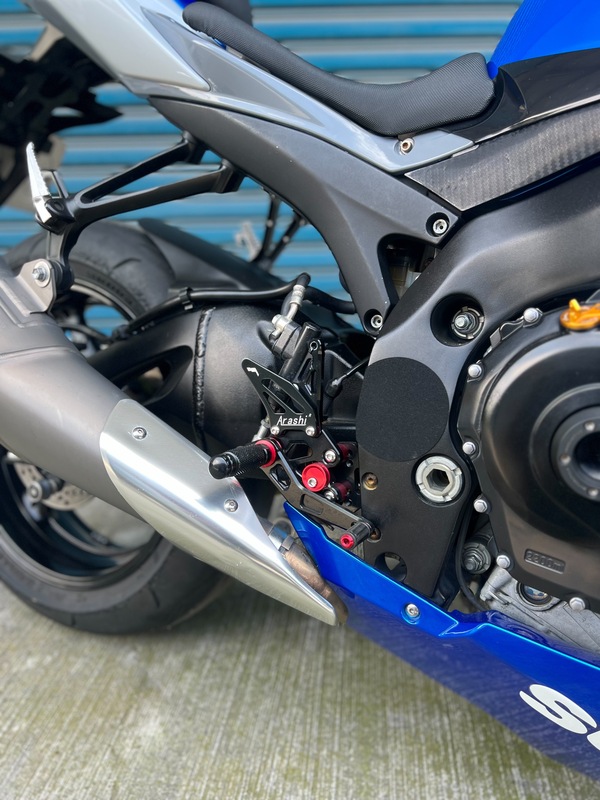 SUZUKI GSX-R600 - 中古/二手車出售中 2010年 GSXR600 Arashi 腳踏後移、Rizoma 油杯、Lightech機油口蓋、離合器拉桿、強化齒盤、鏈條、Domino握把套 | 阿宏大型重機買賣