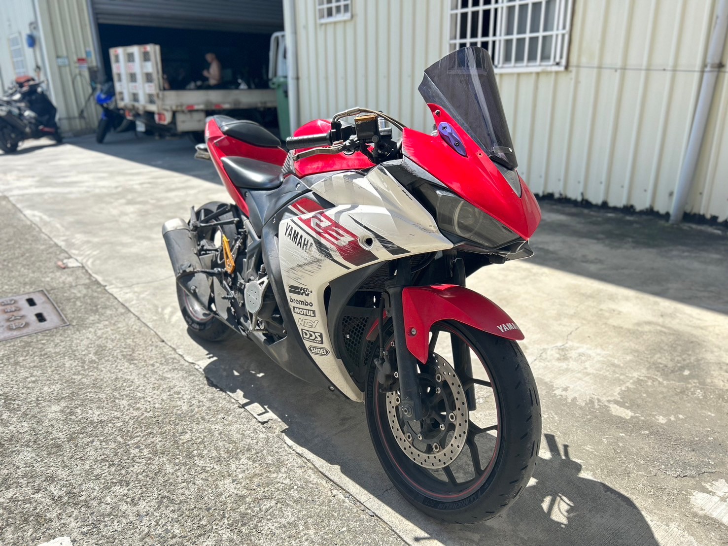 YAMAHA YZF-R3 - 中古/二手車出售中 二手檔車中古車配合全額.超額.學生貸款強力過件白牌黃牌紅牌仿賽街車大型重機滿18即可辦理 | 恆欣車行