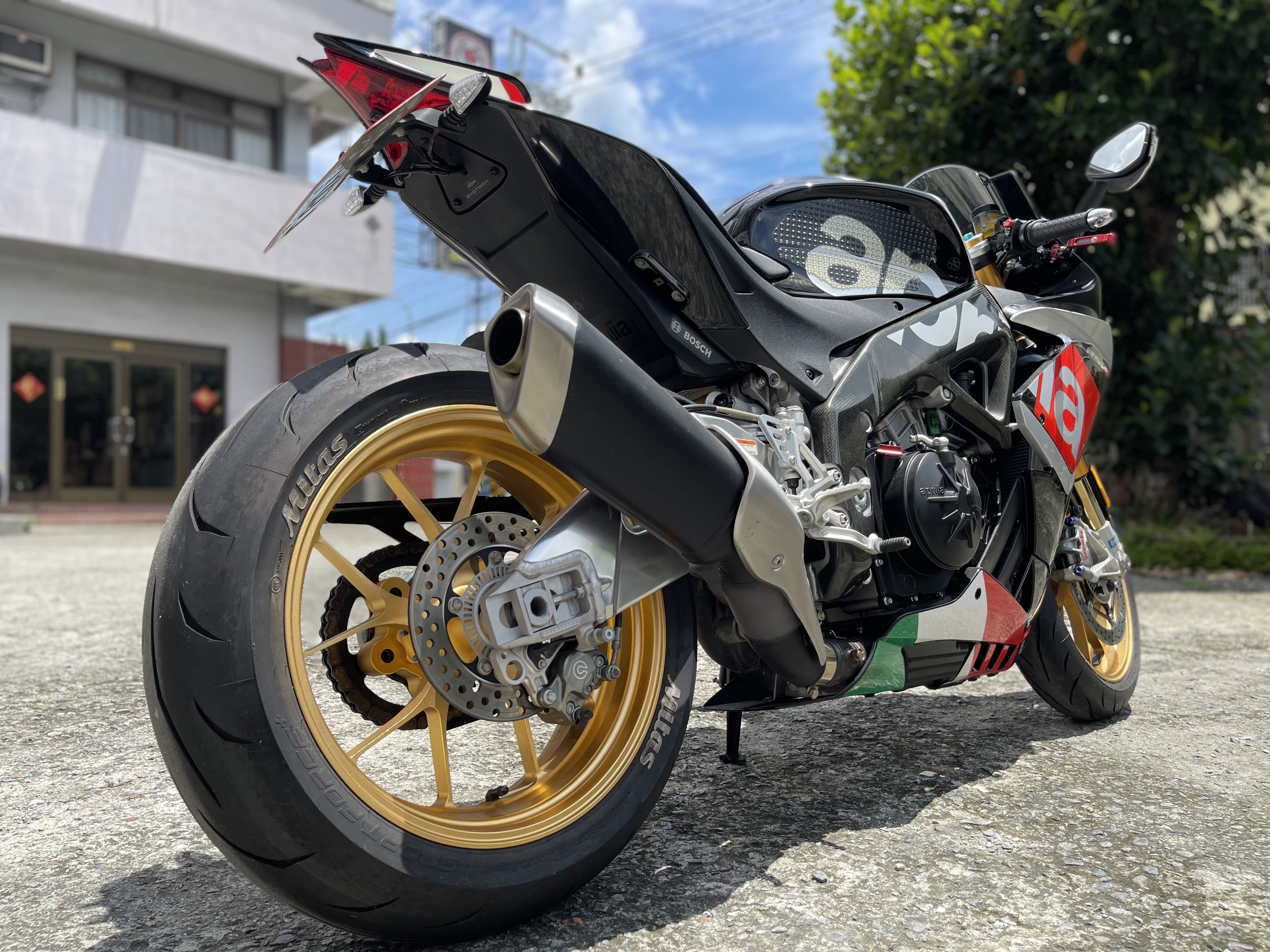 APRILIA RSV4 - 中古/二手車出售中 2016年 APRILIA RSV4/0元交車/分期貸款/車換車/線上賞車/到府交車 | 翊帆國際重車