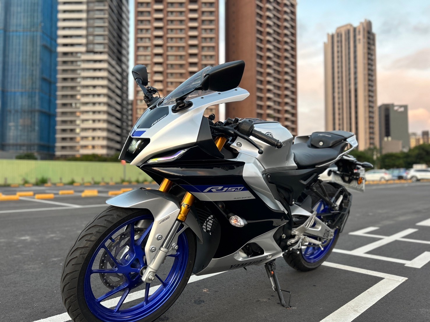 YAMAHA YZF-R15 - 中古/二手車出售中 2022 YAMAHA R15V4 M | 個人自售