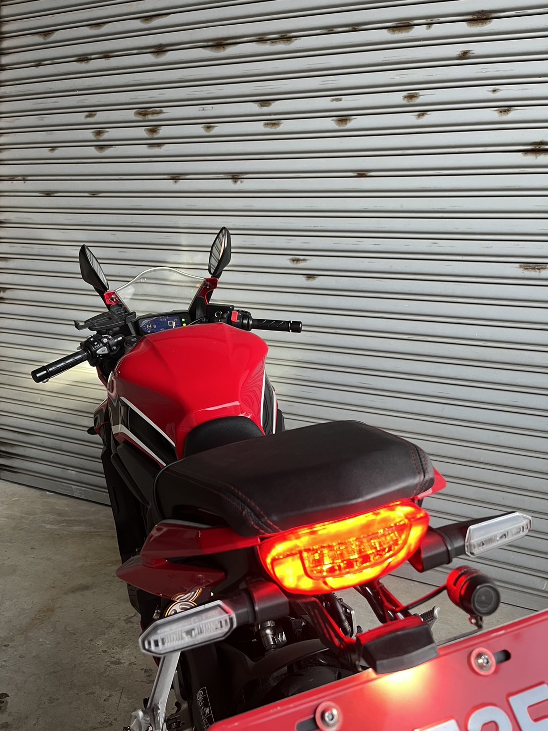 HONDA CBR650R - 中古/二手車出售中 一手車 CBR650R 掛瓶後避震著地性佳 <實體店看車試乘> | 個人自售