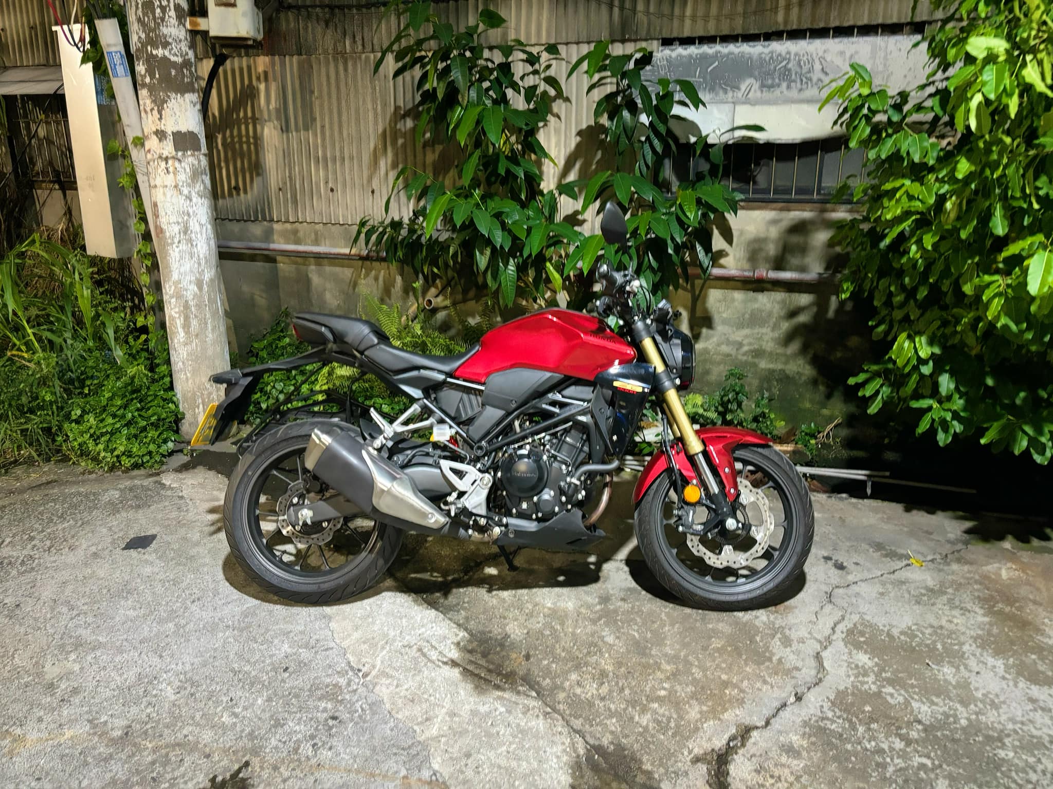 HONDA CB300R - 中古/二手車出售中 HONDA CB300R 有擋顯/滑離 | 個人自售