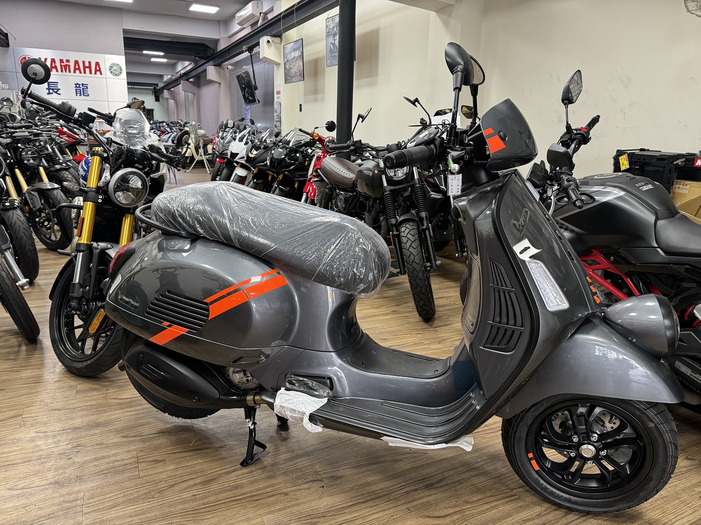 VESPA GTV 300新車出售中 【新竹長龍車業】Vespa 偉士牌 GTV 300 | 新竹長龍車業行