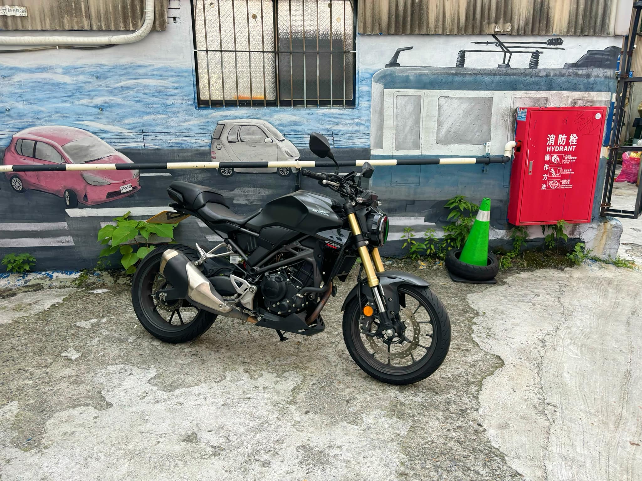 HONDA CB300R - 中古/二手車出售中 HONDA CB300R 有擋顯/滑離 | 個人自售