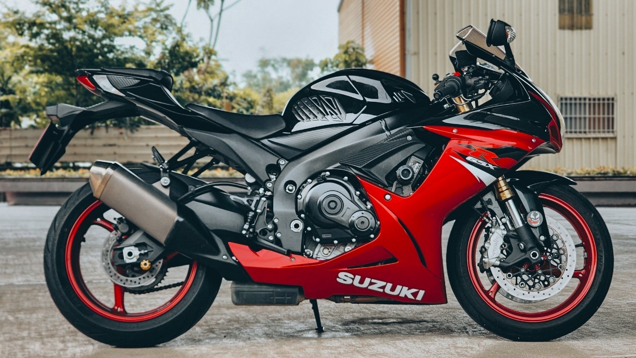 SUZUKI GSX-R750 - 中古/二手車出售中 2018 SUZUKI GSXR750 稀有750仿賽 低里程 車況優 | 個人自售