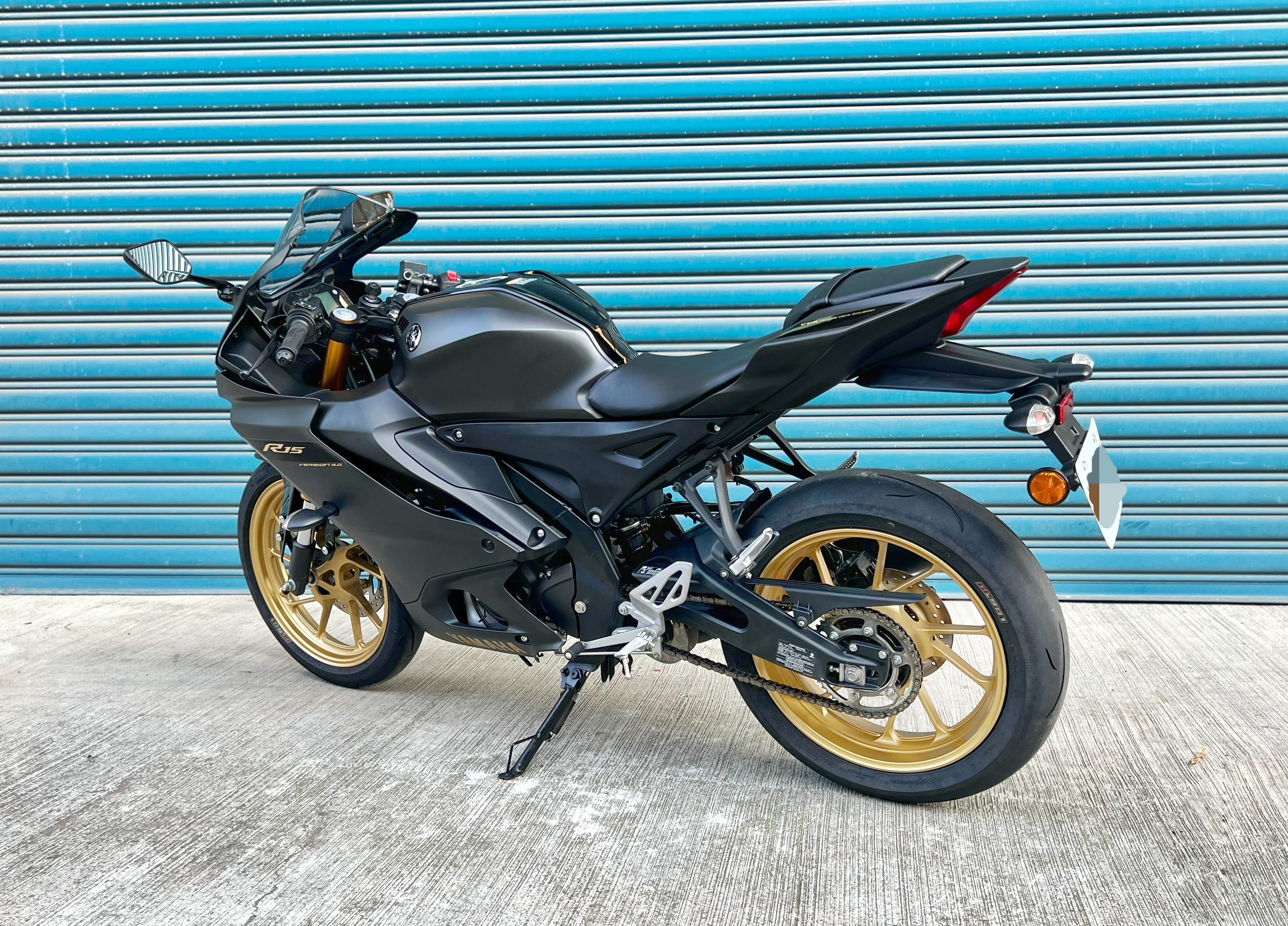 YAMAHA YZF-R15 - 中古/二手車出售中 2023年 公司車 R15V4 稀有黑金 一手 無摔 無事故 阿宏大型重機買賣 | 阿宏大型重機買賣