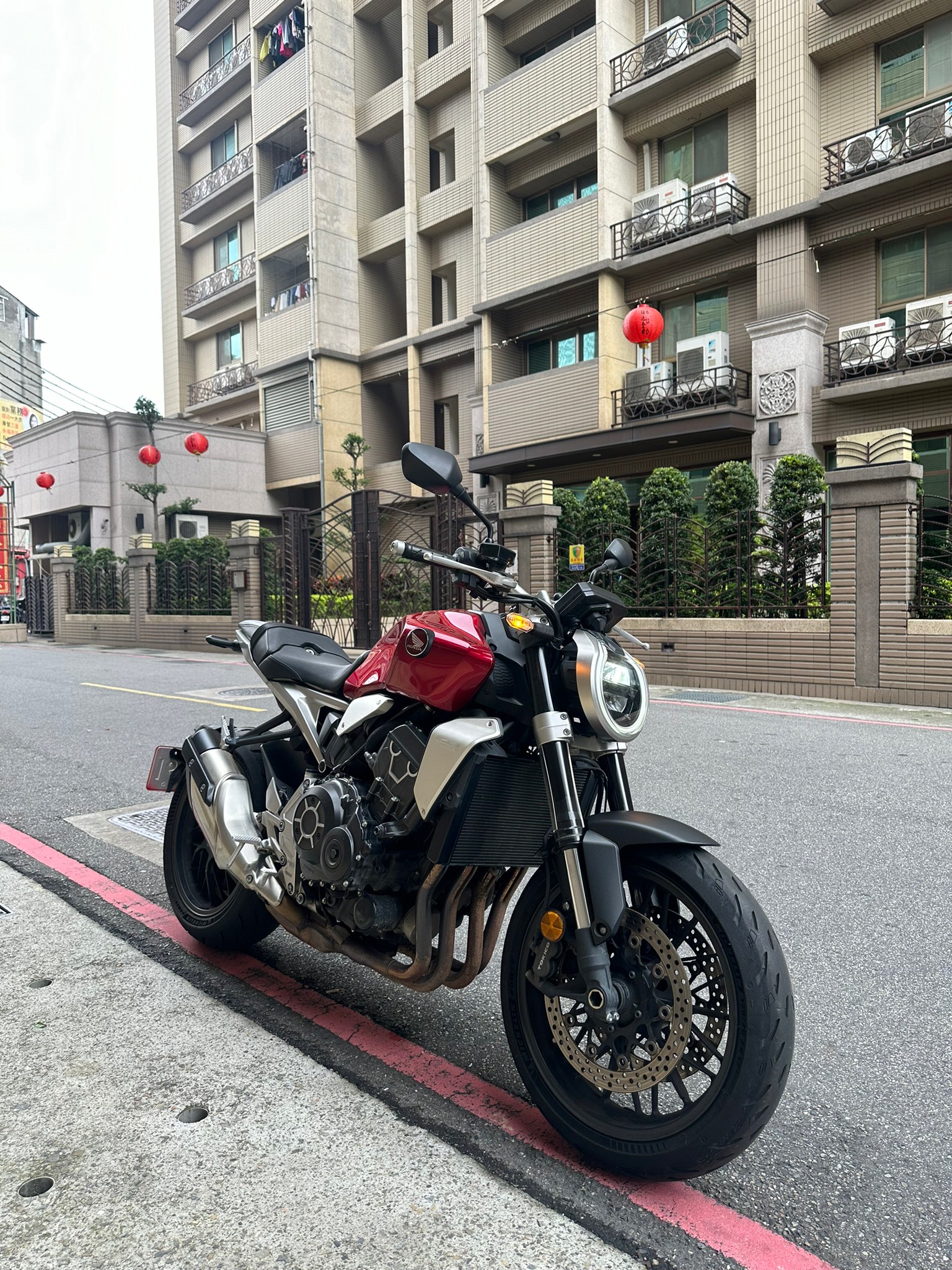 HONDA CB1000R - 中古/二手車出售中 【爵士小詩】2021年HONDA CB1000R ABS 台本車 | 個人自售