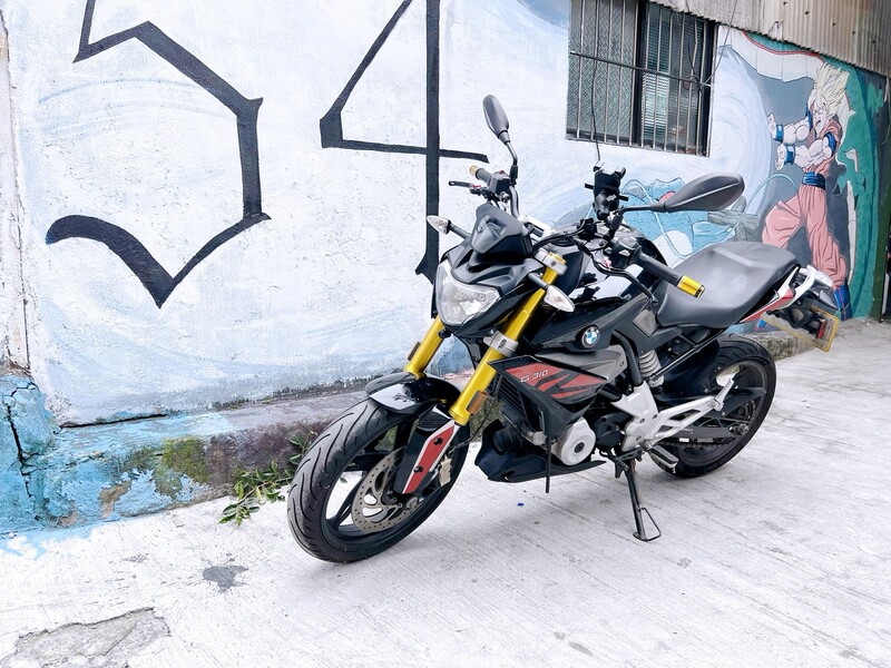 BMW G 310 R - 中古/二手車出售中 BMW G310R 協助分期、託運、換車補貼、代償結清 Line ID:@q0984380388 | 小菜輕重機