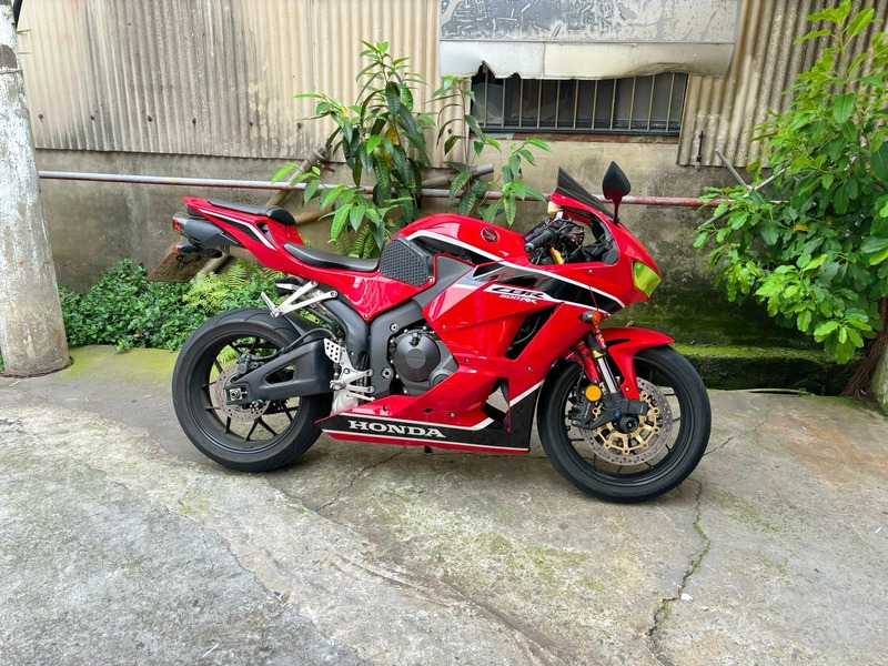 HONDA CBR600RR - 中古/二手車出售中 HONDA CBR600RR | 個人自售