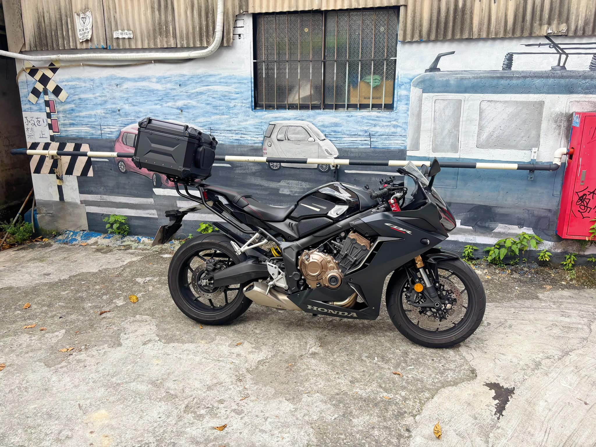 HONDA CBR650R - 中古/二手車出售中 HONDA CBR650R 台本車 | 個人自售