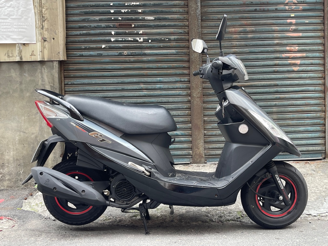 三陽 GT 125 - 中古/二手車出售中 賣代步三陽GT 125  2013年 碟剎 全原廠原漆無改裝，發動都正常，好騎好發，通勤、買菜、接送、外送都很可以喔～ | 個人自售