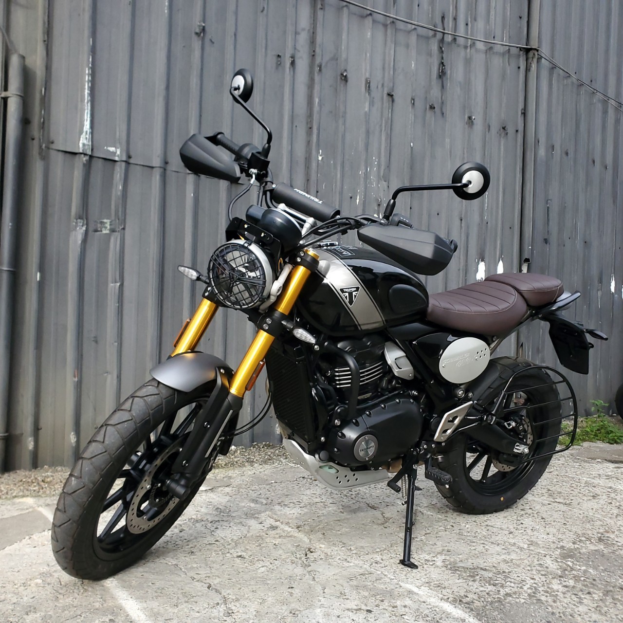 TRIUMPH 400X新車出售中 售 2024 新車 凱旋 Scrambler 400X 街車 X400 #凱旋400 雙出排氣管 | 飛翔國際