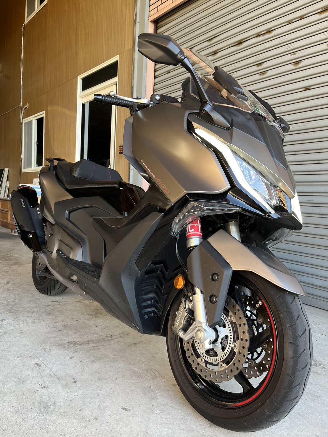 日本 KYMCO 日規 AK550 - 中古/二手車出售中 KYMKO AK550 Premium 白金版(改款) 電控羊羊 | 個人自售