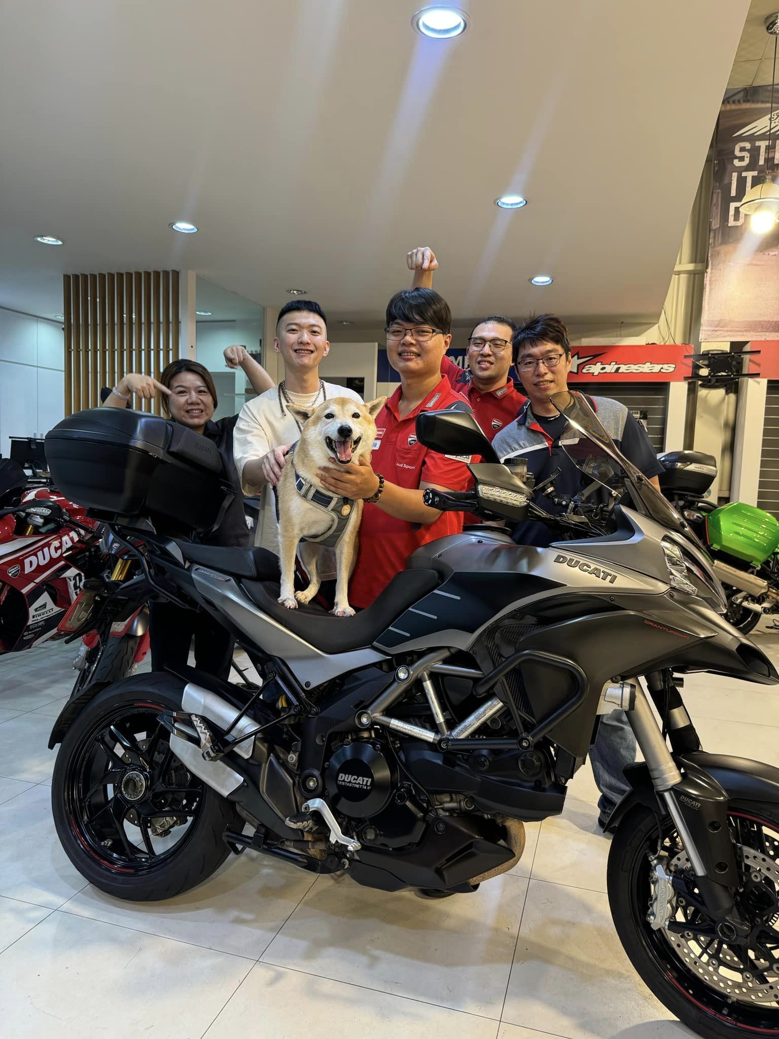 DUCATI MULTISTRADA 1200S - 中古/二手車出售中 《 康妮賀交車 》恭喜小天！再次升級 Ducati Multistrada 1200S 康妮這邊的中古車 能讓您的圓夢 | 敏傑車業資深銷售專員 康妮 Connie