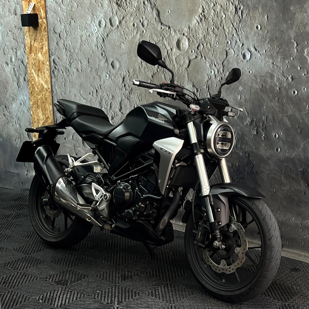 【個人自售】HONDA CB300R - 「Webike-摩托車市」 2018年出廠 Honda CB300R 黑色系 歡迎現場看車