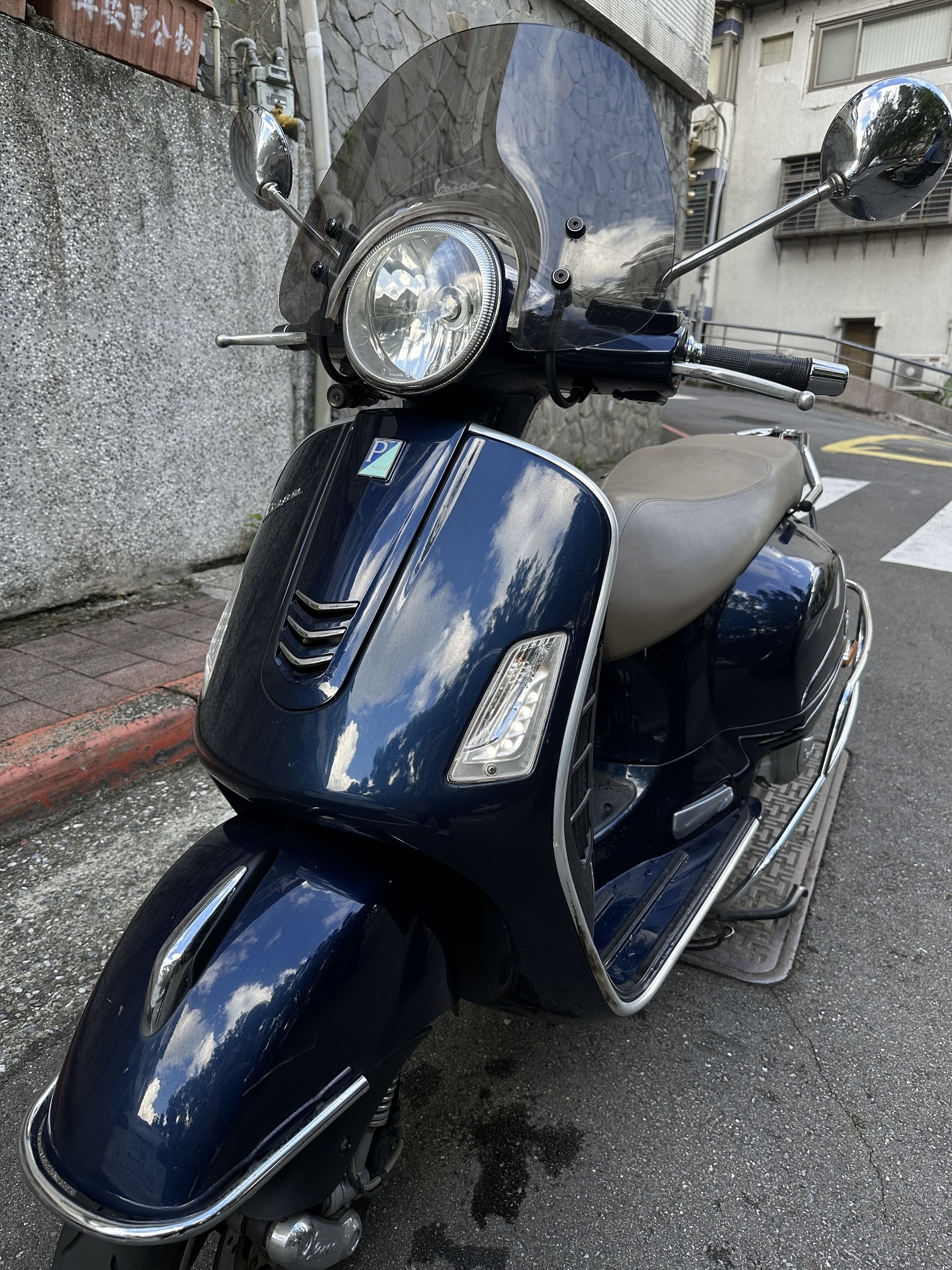 VESPA GTS300ie - 中古/二手車出售中 Vespa GTS300ie ABS 深藍身 奶茶座 | 個人自售