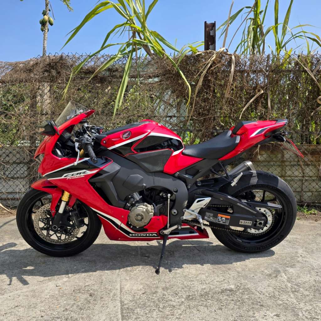 HONDA CBR1000RR Fire Blade - 中古/二手車出售中 HONDA CBR1000RR ABS SC77 | J.C.重車