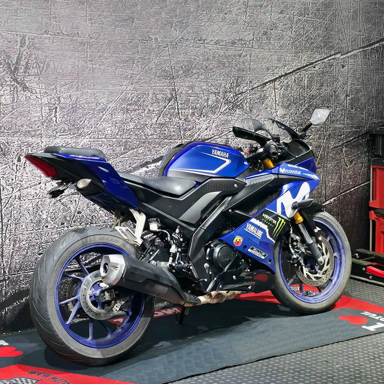 YAMAHA YZF-R15 - 中古/二手車出售中 2018年 YAMAHA  YZF-R15/0元交車/分期貸款/車換車/線上賞車/到府交車 | 翊帆國際重車