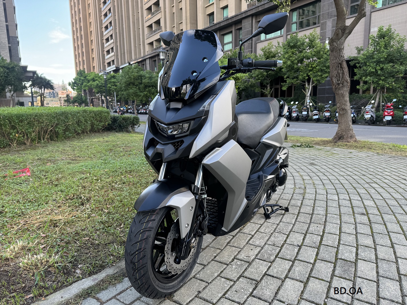 【新竹長龍車業行】宏佳騰 STR 300  - 「Webike-摩托車市」 【新竹長龍車業】AEON 宏佳騰 STR 300 ABS