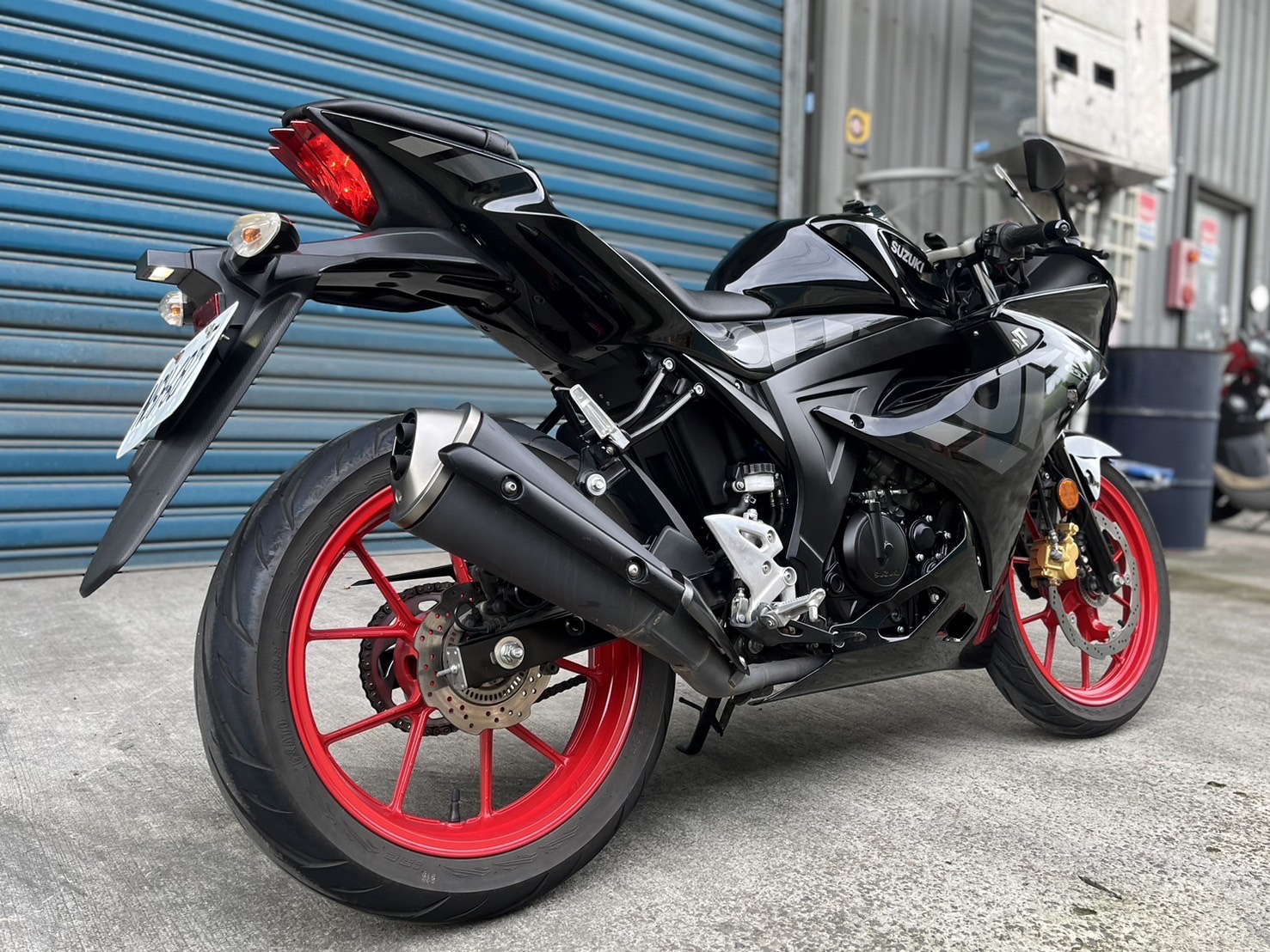 SUZUKI GSX-R150 - 中古/二手車出售中 GSX-R150 黑色系 基本改裝 小資族二手重機買賣 | 小資族二手重機買賣