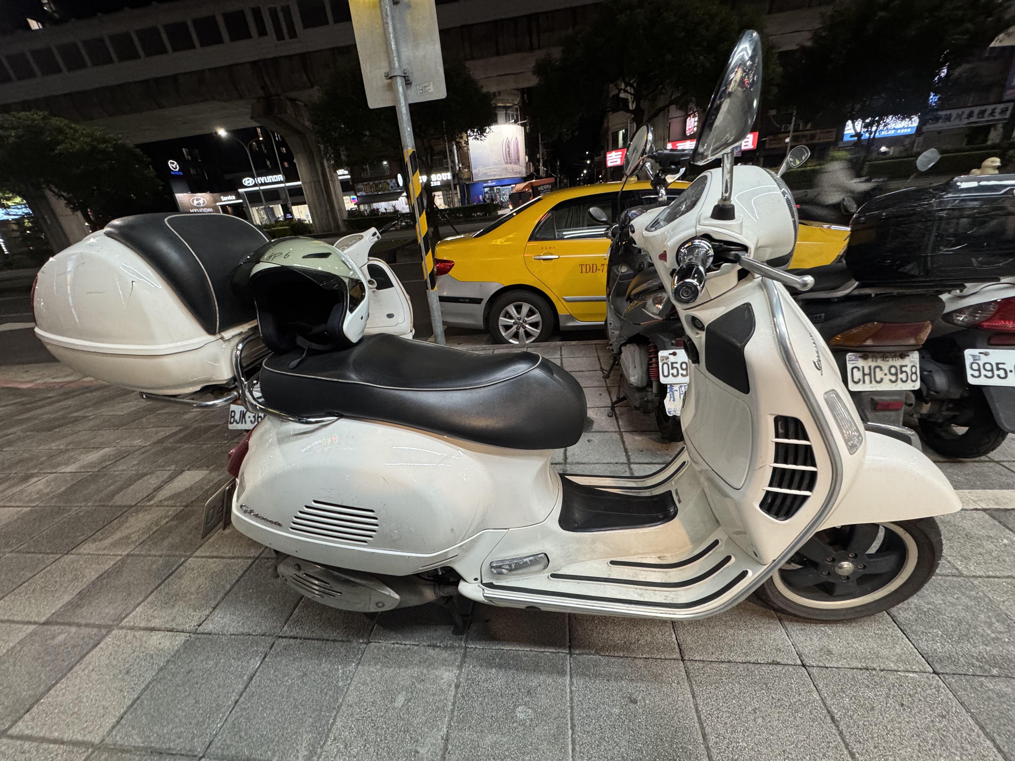 【個人自售】Vespa GTS300ie - 「Webike-摩托車市」 Vespa GTS300ie, 2012/12出廠，2013/5領牌