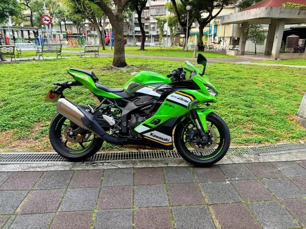 【個人自售】KAWASAKI  ZX4RR 2025年式 - 「Webike-摩托車市」